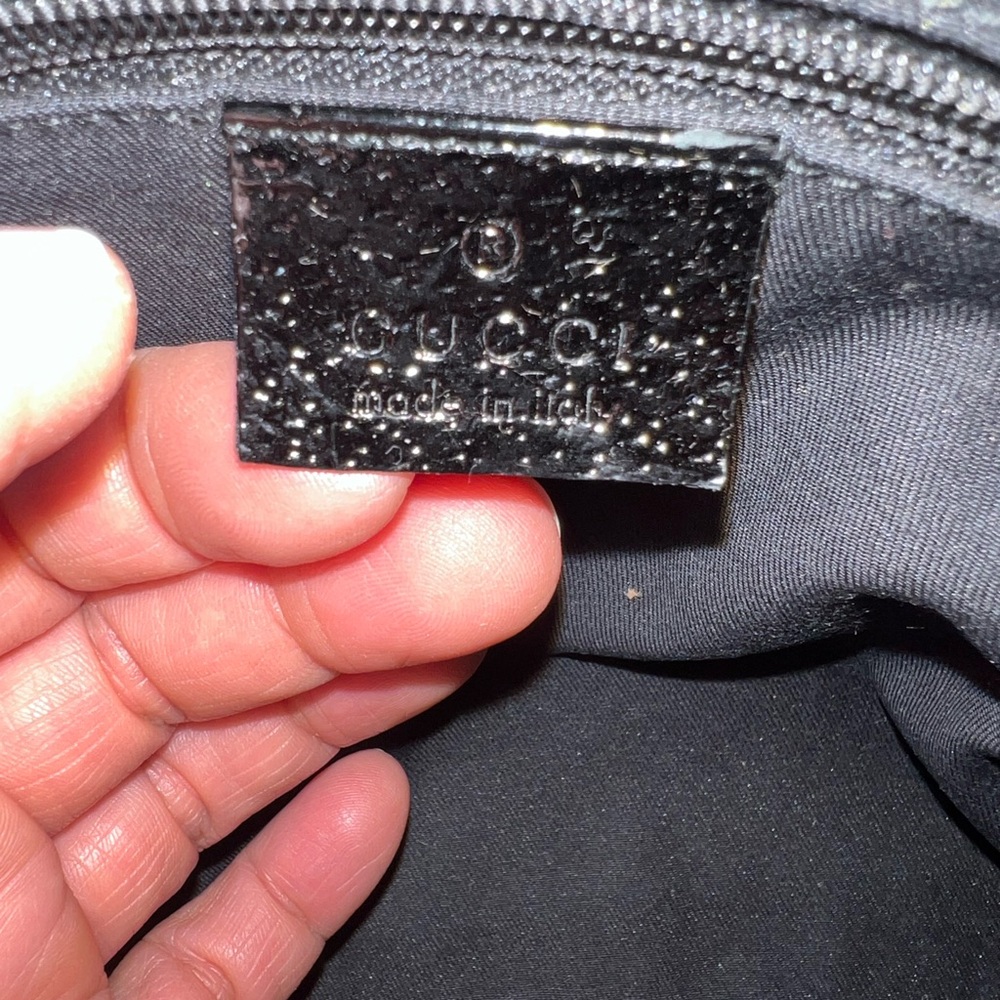 Gucci GG Shoulder Bag - Picture 11 of 15